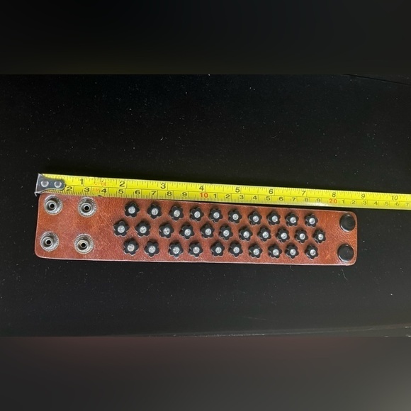 Leather with Enamel Black Daisy Flowers and Rhinestones Adjustable Bracelet - Picture 9 of 11